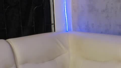 liam_knight online show from November 2025 02:03:01 AM