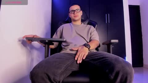 Liam online show from March 2026 06:18:01 AM