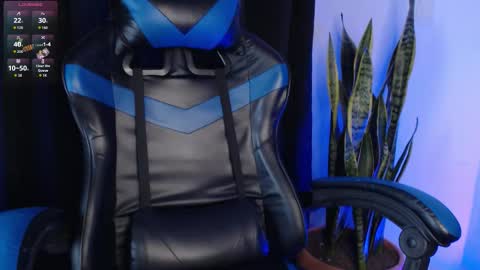 Liam online show from October 2025 04:57:01 AM