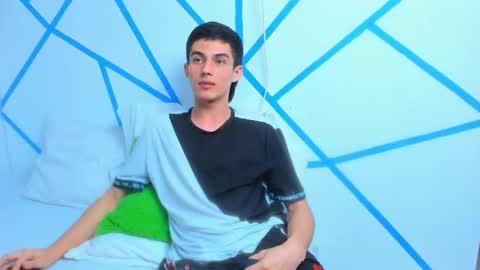 liam_scott7 online show from December 2024 11:18:02 PM