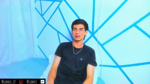 liam_scott7 online show from September 2025 03:49:02 PM