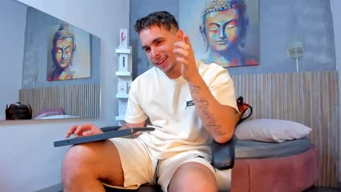 Snapshot of liam_walk chatting on January 2025 07:04:01 PM Liam online show from January 2025 07:04:01 PM