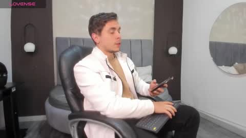 Snapshot of liam_walk chatting on March 2025 04:45:02 AM Liam online show from March 2025 04:45:02 AM