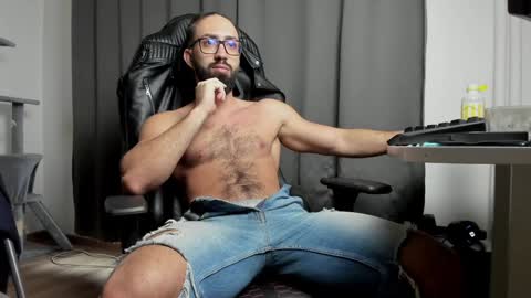 Liam online show from January 2025 07:50:01 AM