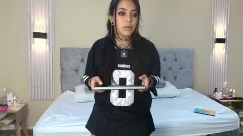 L I A M O N R O E online show from September 2025 11:46:02 AM