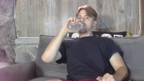 Liam and Zoe online show from September 2025 03:28:02 AM