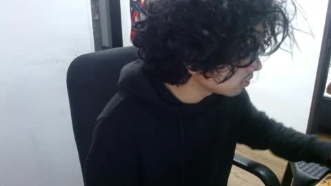 Snapshot of liamrides chatting on October 2025 02:20:01 AM liamrides online show from October 2025 02:20:01 AM