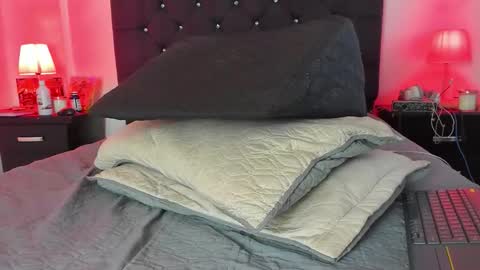 liamtrevor online show from December 2025 01:23:02 AM