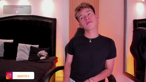 Snapshot of liamwild20 chatting on April 2026 04:16:01 AM liam online show from April 2026 04:16:01 AM