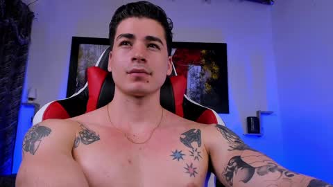 liamwyatt_ online show from February 2025 03:21:02 AM