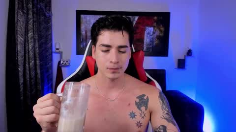 liamwyatt_ online show from February 2025 03:26:01 AM