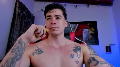 liamwyatt_ online show from February 2025 03:02:01 AM