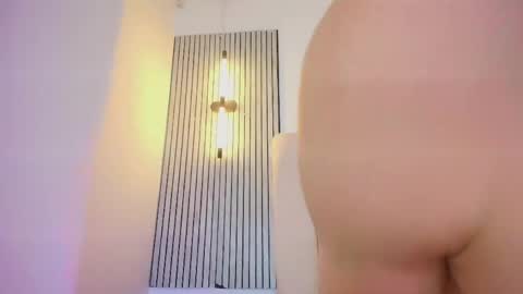 lian_cameron online show from April 2026 04:02:02 AM