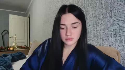 liana_diva online show from December 2025 06:23:01 PM