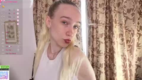 Snapshot of liane_bennet chatting on July 2026 08:05:01 AM Sofia online show from July 2026 08:05:01 AM