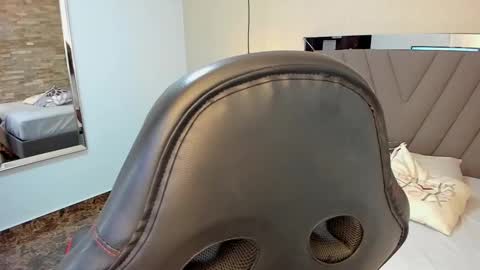 LIANE online show from January 2025 10:48:01 PM