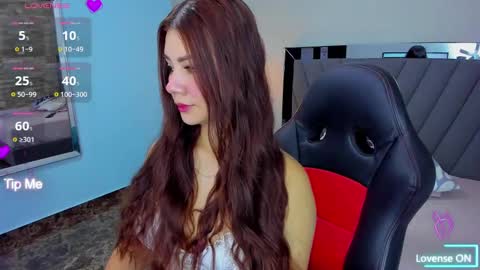 LIANE online show from January 2025 07:40:01 PM