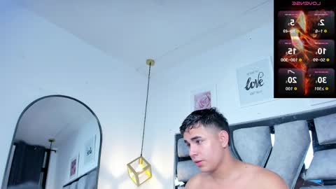 lianfox_ online show from April 2026 01:16:02 PM