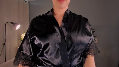 Lia online show from February 2026 02:02:02 PM