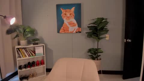 Lia online show from April 2026 04:30:02 PM