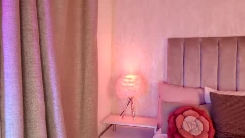 Liora online show from July 2026 10:35:01 PM