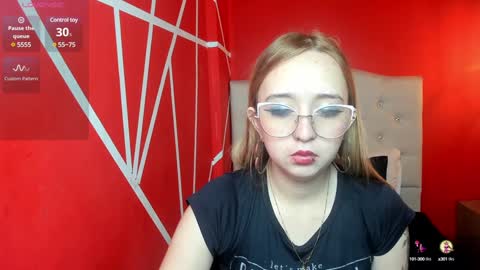 Snapshot of liaroberts1 chatting on December 2024 12:07:02 PM Lia Roberts online show from December 2024 12:07:02 PM
