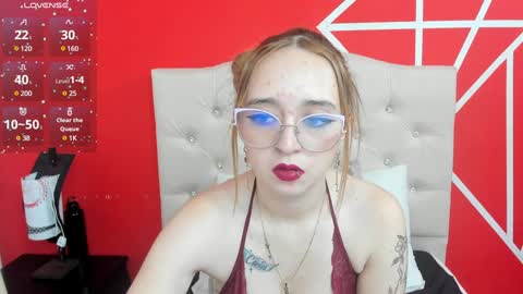 Snapshot of liaroberts1 chatting on December 2024 03:13:02 PM Lia Roberts online show from December 2024 03:13:02 PM