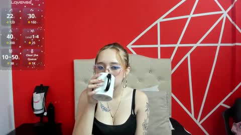 Snapshot of liaroberts1 chatting on January 2025 12:07:02 PM Lia Roberts online show from January 2025 12:07:02 PM