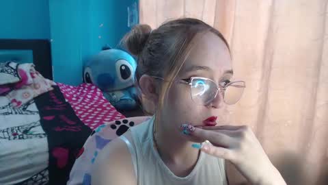 Snapshot of liaroberts1 chatting on February 2025 12:18:02 PM Lia Roberts online show from February 2025 12:18:02 PM