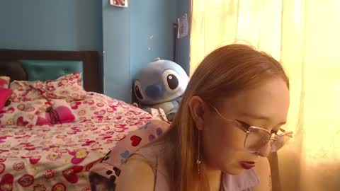 Snapshot of liaroberts1 chatting on February 2025 06:37:01 PM Lia Roberts online show from February 2025 06:37:01 PM