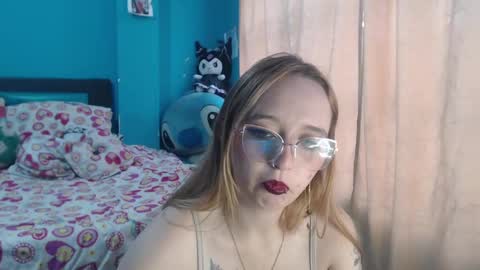 Snapshot of liaroberts1 chatting on February 2025 12:05:02 PM Lia Roberts online show from February 2025 12:05:02 PM