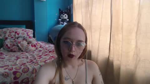 Snapshot of liaroberts1 chatting on February 2025 03:09:01 PM Lia Roberts online show from February 2025 03:09:01 PM