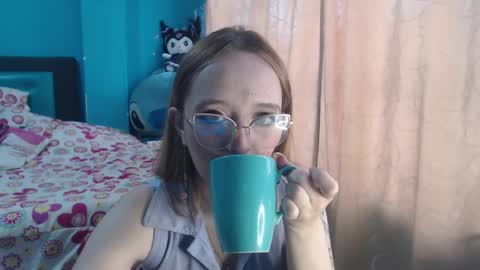 Snapshot of liaroberts1 chatting on February 2025 11:58:01 AM Lia Roberts online show from February 2025 11:58:01 AM