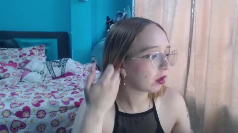 Snapshot of liaroberts1 chatting on March 2025 11:51:01 AM Lia Roberts online show from March 2025 11:51:01 AM