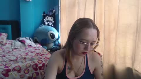 Snapshot of liaroberts1 chatting on March 2025 03:35:01 PM Lia Roberts online show from March 2025 03:35:01 PM
