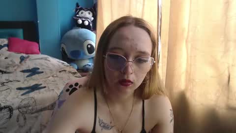 Snapshot of liaroberts1 chatting on March 2025 03:12:02 PM Lia Roberts online show from March 2025 03:12:02 PM