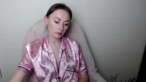 Lia online show from February 2026 12:04:01 PM