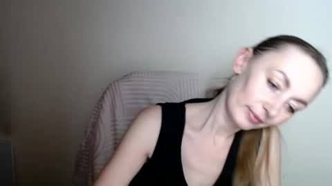 Snapshot of liasais_ chatting on June 2026 12:04:01 PM Lia online show from June 2026 12:04:01 PM