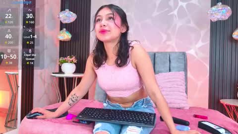 Lia online show from December 2025 07:10:02 PM