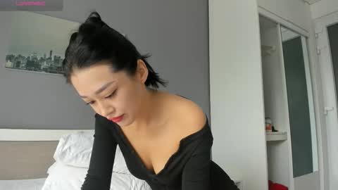 Lia online show from November 2025 03:50:01 AM