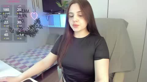 Lia online show from April 2026 01:49:01 PM