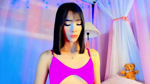 Valentina Hall online show from May 2026 11:37:01 AM
