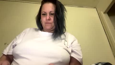 Snapshot of lickmelolliee chatting on January 2025 05:59:01 AM AllieAustyn online show from January 2025 05:59:01 AM