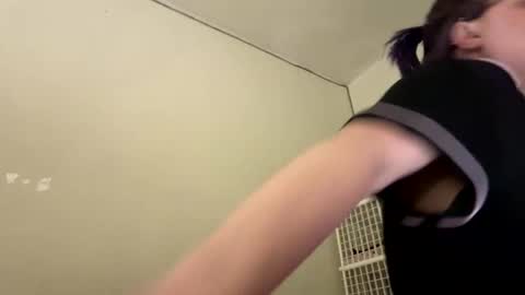 Snapshot of lickmelolliee chatting on February 2025 10:17:02 AM AllieAustyn online show from February 2025 10:17:02 AM