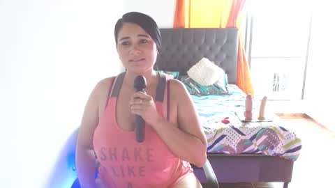 Snapshot of licy_klein chatting on May 2026 09:11:02 PM Isa online show from May 2026 09:11:02 PM