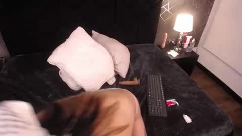 lia  online show from February 2026 07:23:01 PM