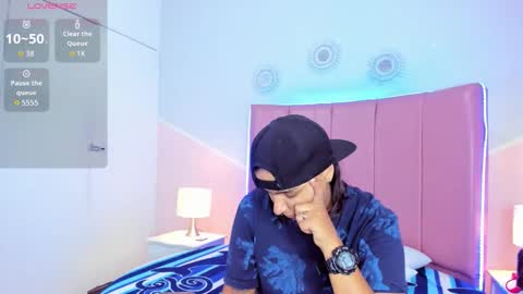 liiam_smith_ online show from November 2025 02:06:01 PM