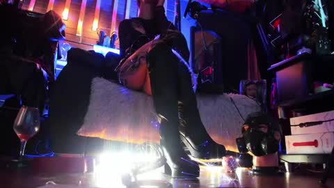 Liilith online show from December 2024 10:54:01 AM