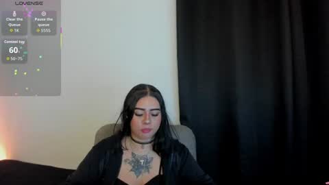 Snapshot of liily_moore chatting on June 2026 05:10:01 AM Lily Moore online show from June 2026 05:10:01 AM