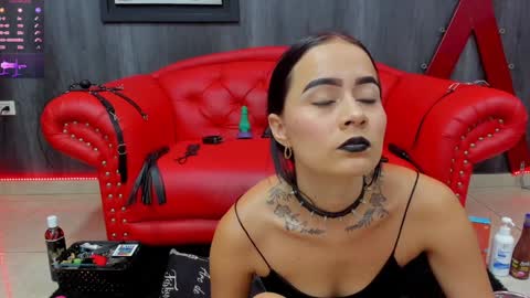 Nini - online show from January 2025 03:36:02 PM